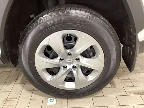 Used 2023 Toyota RAV4 LE image 22