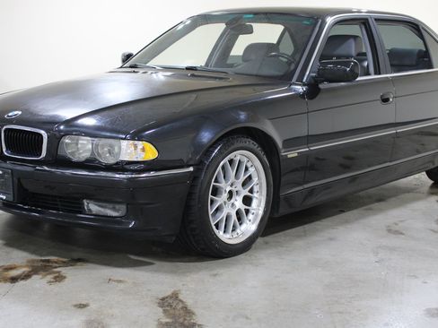 Used 2001 BMW 740iL RWD image 21