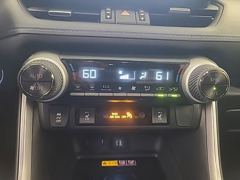 Used 2025 Toyota RAV4 XSE w/ Advanced Technology Package AWD/4WD image 36