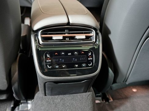 Used 2025 Mercedes-Benz EQS 580 4MATIC Sedan image 36