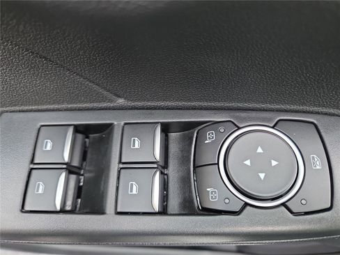 Used 2022 Ford Escape SE w/ Cold Weather Package image 14