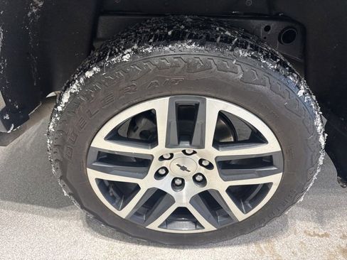 Certified 2023 Chevrolet Colorado Z71 w/ Z71 Convenience Package 2 image 7