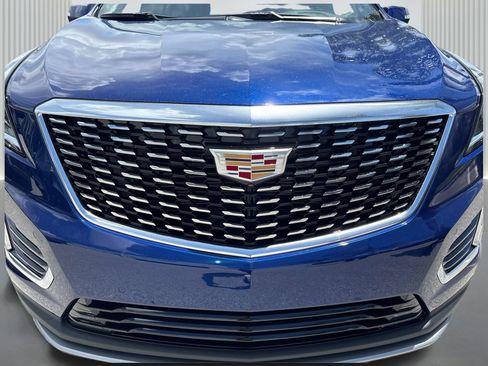 New 2026 Cadillac XT5 Premium Luxury FWD image 12