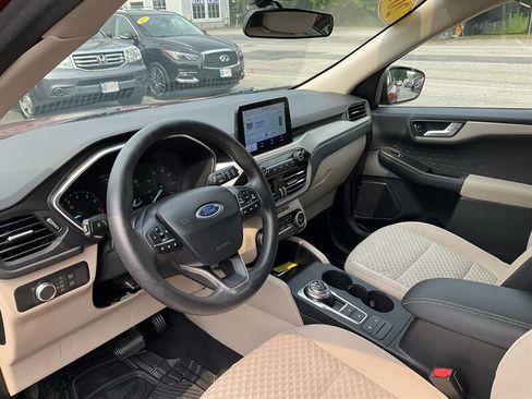 Used 2020 Ford Escape SE FWD image 14
