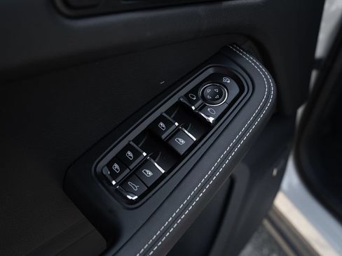 Used 2026 Porsche Macan S AWD/4WD image 16