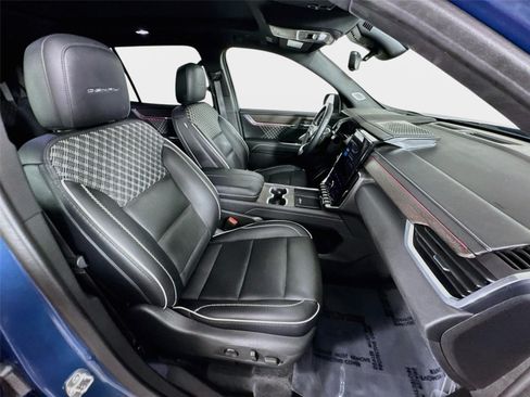Certified 2024 GMC Acadia Denali w/ Super Cruise Package FWD image 30