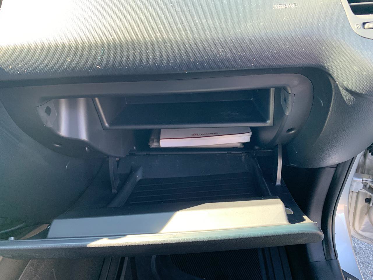 Used 2013 Kia Soul + w/ Audio Pkg FWD image 38