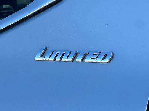Used 2023 Toyota Tundra Limited AWD/4WD image 32