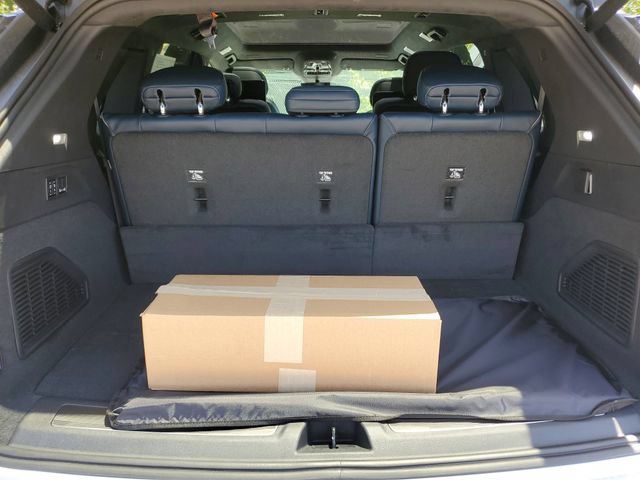 New 2025 Cadillac Escalade IQ Luxury 2 w/ LPO, Radiant Package AWD/4WD image 8