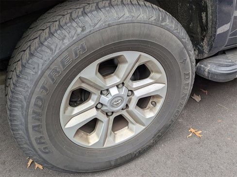 Used 2016 Toyota 4Runner SR5 Premium image 6