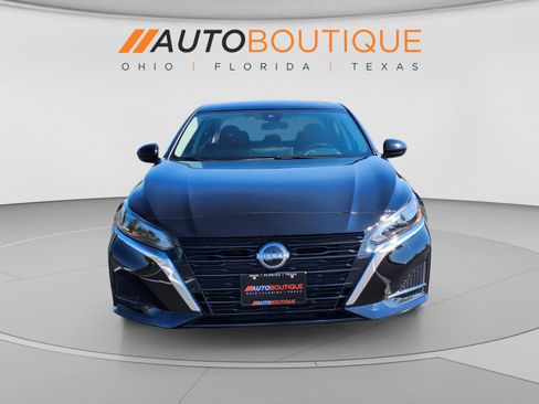 Used 2023 Nissan Altima 2.5 SV w/ SV Premium Package FWD image 3