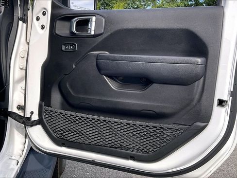 Used 2022 Jeep Wrangler Unlimited Sport AWD/4WD image 11