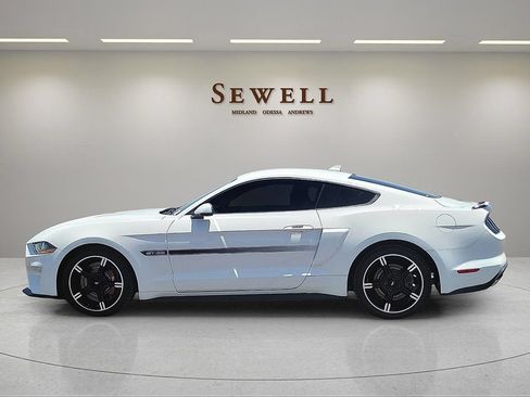 Used 2020 Ford Mustang GT Premium w/ Equipment Group 401A RWD image 2