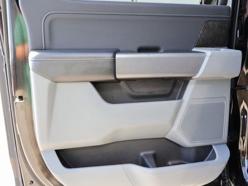 Used 2022 Ford F150 XLT w/ Equipment Group 302A High image 16