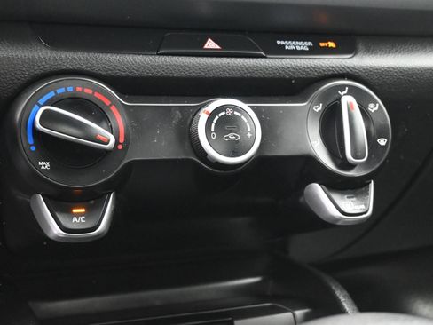 Used 2023 Kia Rio LX image 44