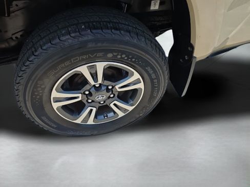 Used 2016 Toyota Tacoma TRD Sport image 32