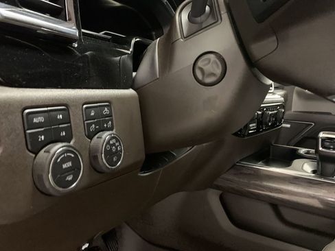 Used 2023 Chevrolet Silverado 1500 LTZ AWD/4WD image 16