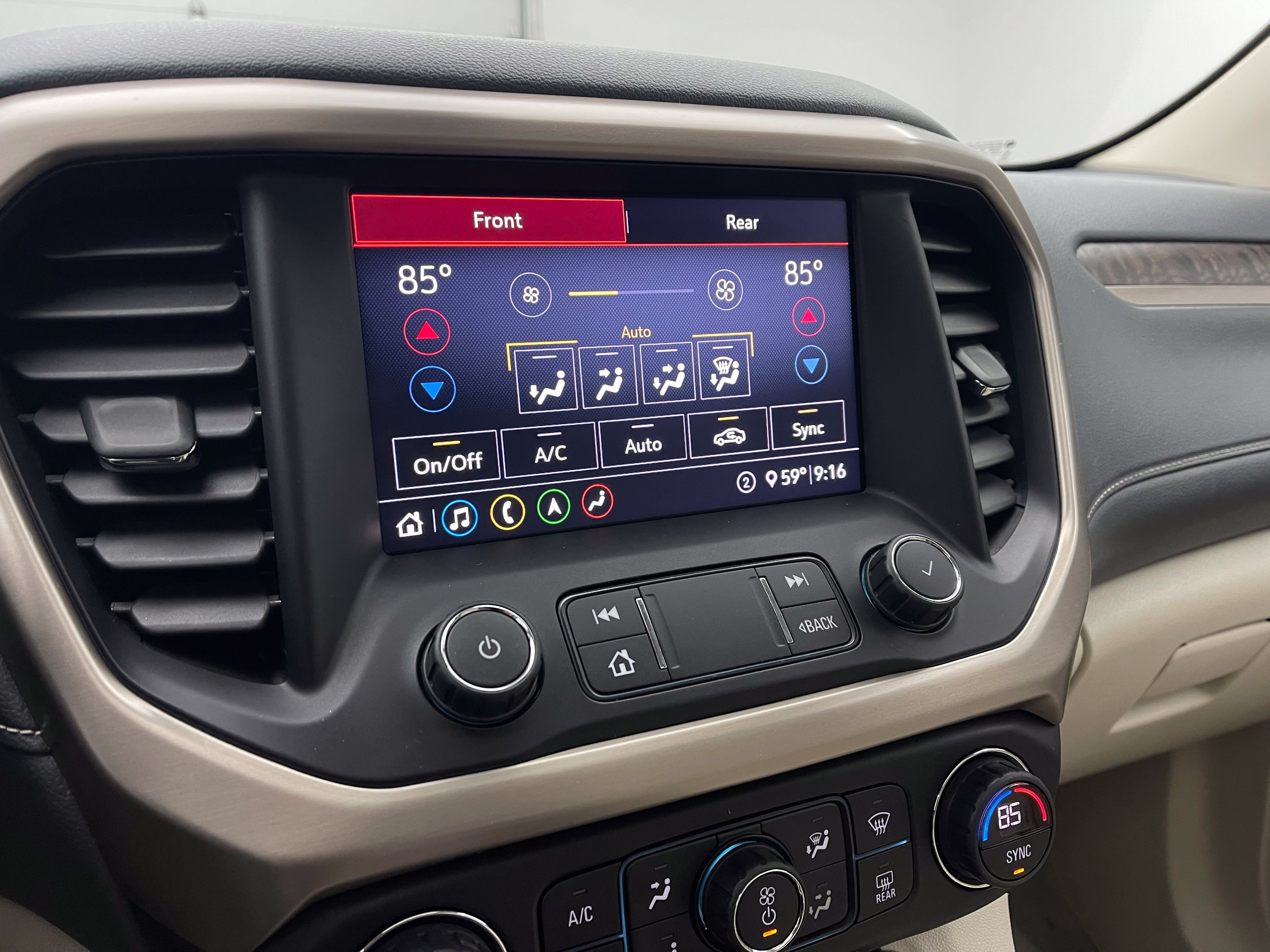 Used 2020 GMC Acadia Denali w/ Technology Package FWD image 30