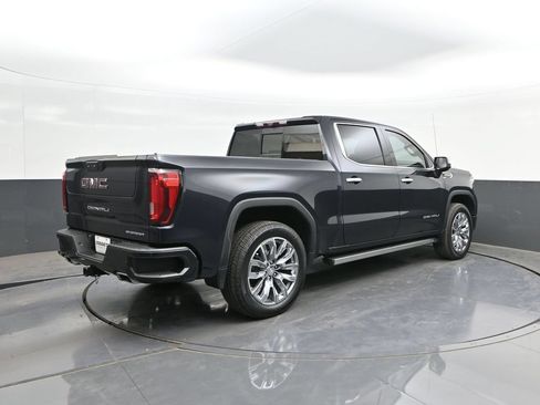 Used 2022 GMC Sierra 1500 Denali w/ Denali Reserve Package AWD/4WD image 11