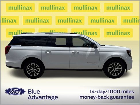 Used 2025 Ford Expedition Max Platinum AWD/4WD image 2