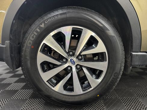Used 2020 Subaru Outback Premium AWD/4WD image 9