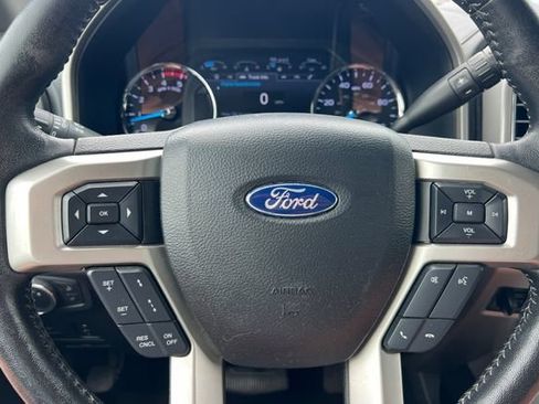 Used 2019 Ford F250 Lariat w/ Lariat Ultimate Package AWD/4WD image 31