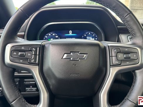 Used 2023 Chevrolet Suburban Z71 w/ Z71 Off-Road Package AWD/4WD image 28