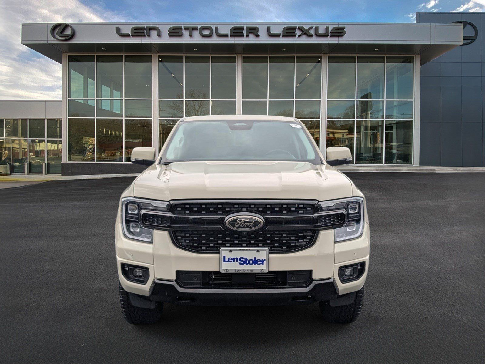 Used 2025 Ford Ranger Lariat w/ FX4 Off-Road Package AWD/4WD image 8