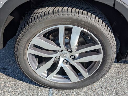 Used 2018 Honda Pilot Elite image 11