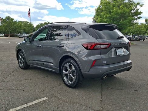 Used 2023 Ford Escape ST-Line w/ Tech Pack #1 FWD image 7