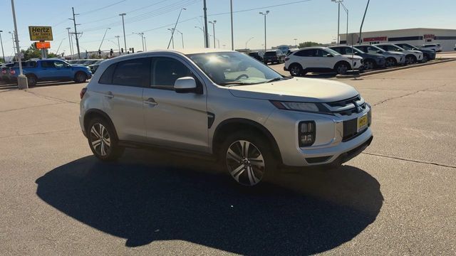 Used 2025 Mitsubishi Outlander Sport ES AWD/4WD image 2