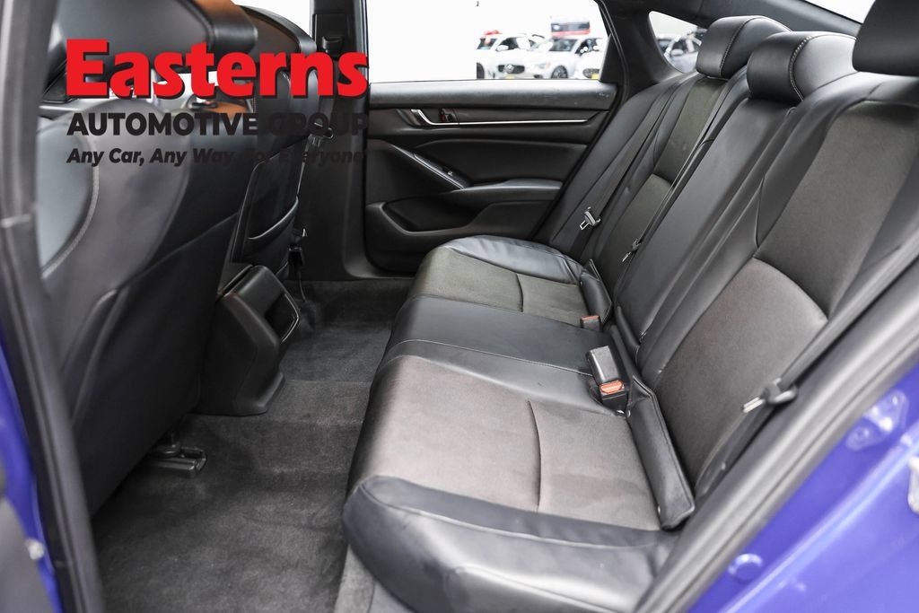 Used 2018 Honda Accord Sport image 21