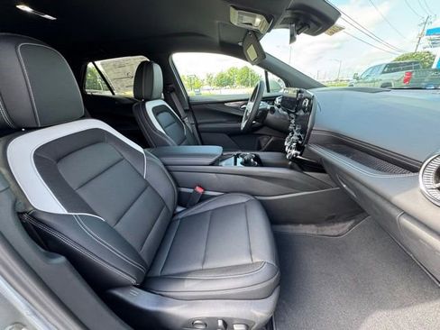 New 2025 Chevrolet Blazer EV LT image 15