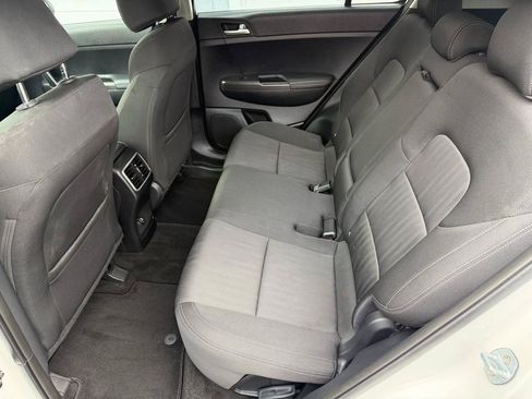Used 2019 Kia Sportage LX AWD/4WD image 9
