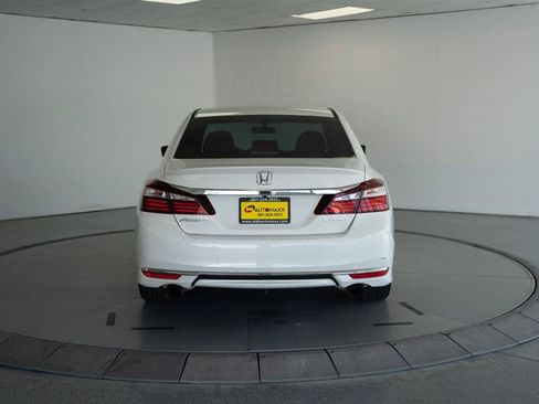 Used 2017 Honda Accord Sport image 6