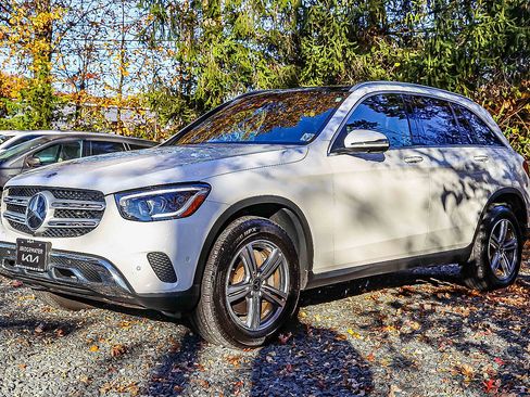 Used 2022 Mercedes-Benz GLC 300 4MATIC image 3