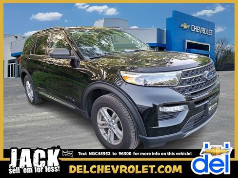 Used 2022 Ford Explorer XLT w/ Equipment Group 202A AWD/4WD image 1