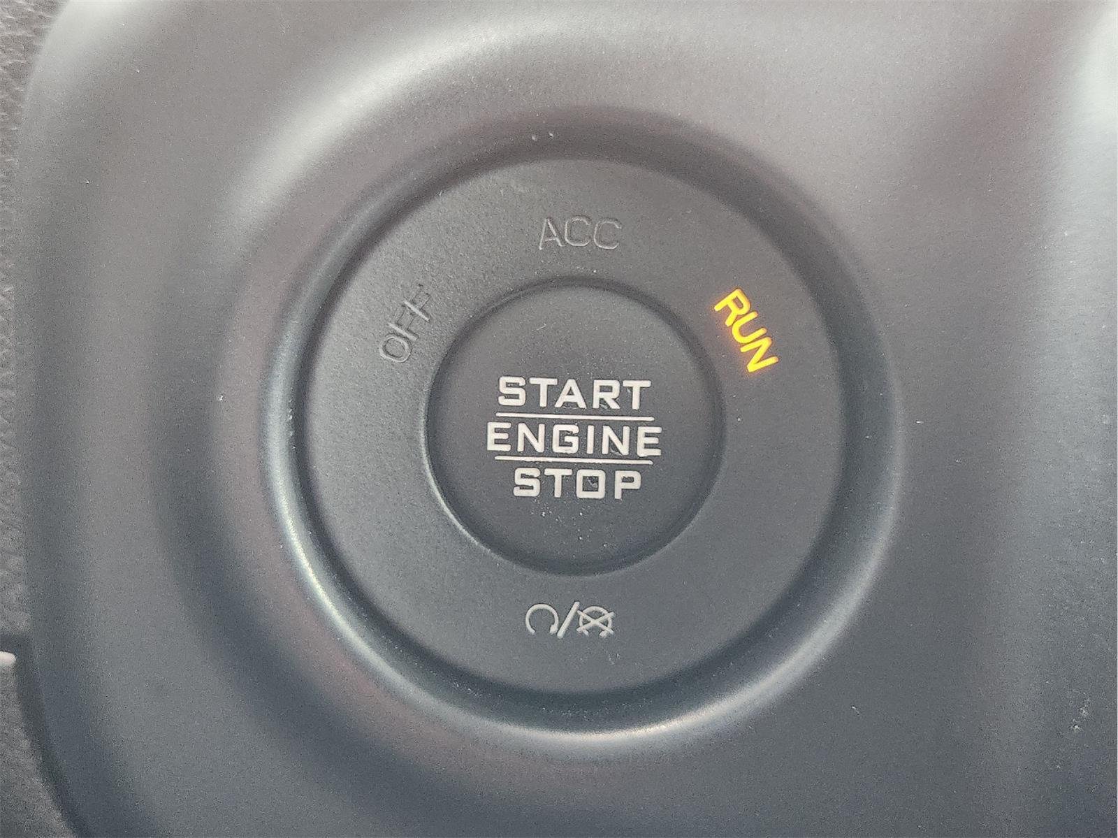 Used 2019 Jeep Wrangler Unlimited Sahara AWD/4WD image 22