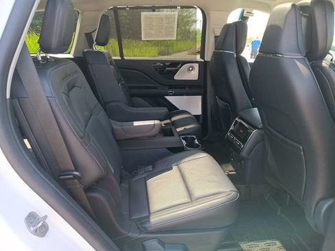 Used 2025 Lincoln Aviator Reserve w/ Equipment Group 201A AWD/4WD image 23