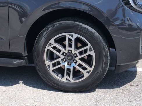 Certified 2025 Ford Expedition Max Active AWD/4WD image 11
