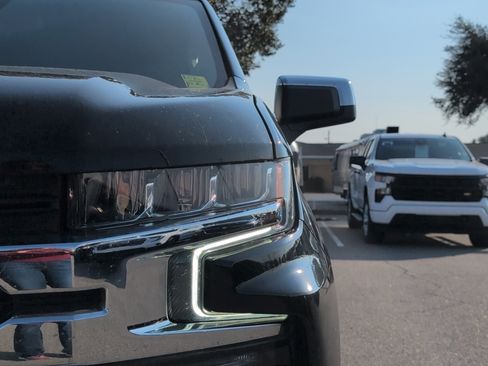 Used 2021 Chevrolet Silverado 1500 LT w/ Convenience Package II image 12