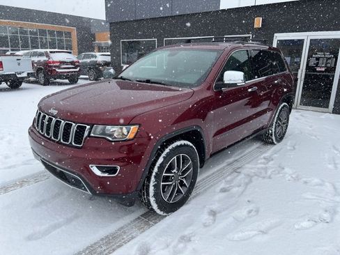 Certified 2019 Jeep Grand Cherokee Limited w/ Trailer Tow Group IV image 3