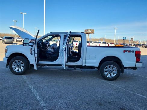 Used 2022 Ford F250 Platinum image 11