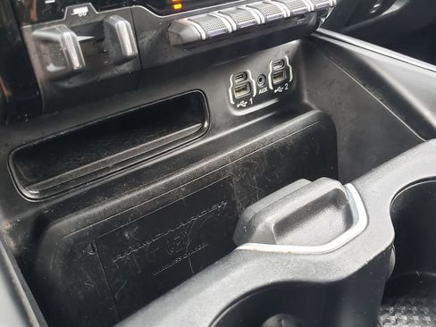 Used 2021 RAM 1500 Laramie w/ Night Edition AWD/4WD image 31