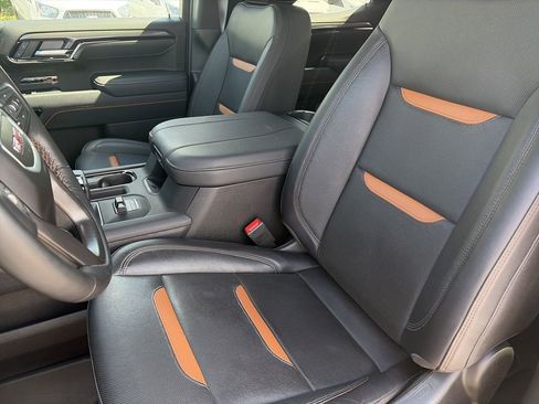 Used 2025 GMC Sierra 1500 AT4 w/ AT4 Premium Package AWD/4WD image 12