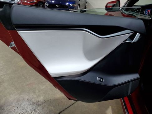 Used 2019 Tesla Model S 100D image 26