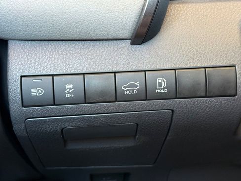 Certified 2021 Toyota Camry LE FWD image 32