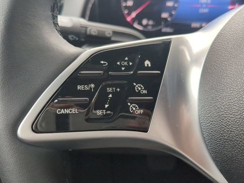 Used 2024 Mercedes-Benz GLB 250 image 12