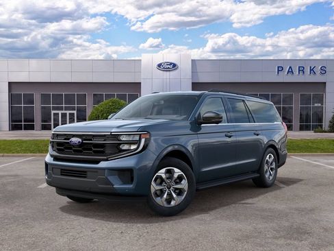 New 2027 Ford Expedition Max Active RWD image 2