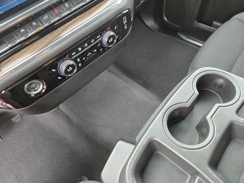 Used 2023 Chevrolet Silverado 1500 LT AWD/4WD image 19